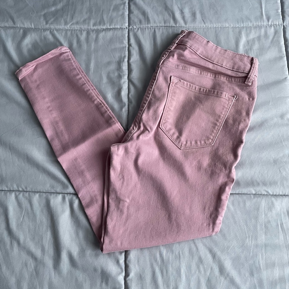 Old navy rockstar mid rise skinny Jean, pink/mauve color, size 8